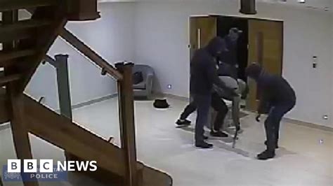 Cctv Shows Gang Stealing Safe From London Suburban Home Bbc News