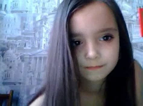 Cute Preteen Girl Showing Off On Webcam Png Imgsrc Ru