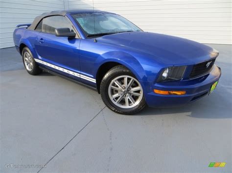 2005 Sonic Blue Metallic Ford Mustang V6 Premium Convertible 79200330