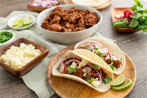 new mexican style braised pork carne adovada recette magazine
