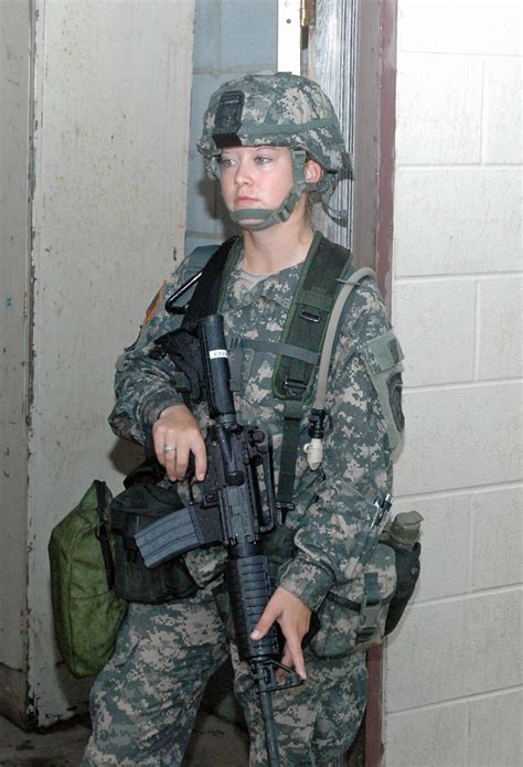 Military Police Female Soldier A Female Military Police So Flickr