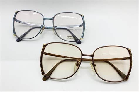 spring 2021 glasses trend vintage frames [photos] wwd