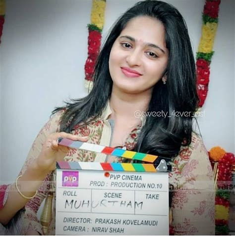 In the photos, anushka looked fitter, and fans have been he shared photos on instagram and captioned them, we have something coming up real soon ….our vision is to change the health of the country. Anushka Shetty | Anushka photos, Actress anushka, Instagram