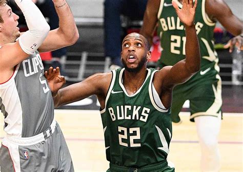 Get stats, odds, trends, line movement, analysis, injuries, and more. Hawks vs. Bucks Tipp, Prognose & Quoten 16.04.2021 - Wettbasis