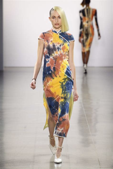 W19 Runway Kim Shui Tie Dye Fashion Fashion Tie Dye Outfits