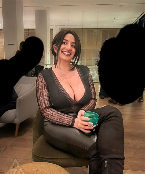 Sarah Arabic Nude Porn Pictures Xxx Photos Sex Images Pictoa