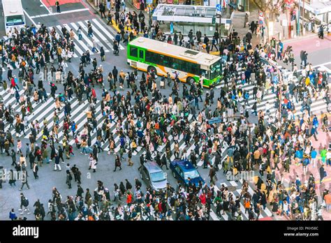 Rush Hour Traffic Jam Tokyo Hi Res Stock Photography And Images Alamy