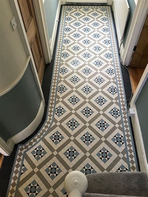 40 Adorable Mosaic Floor Ideas For Interior Design Hallway Flooring