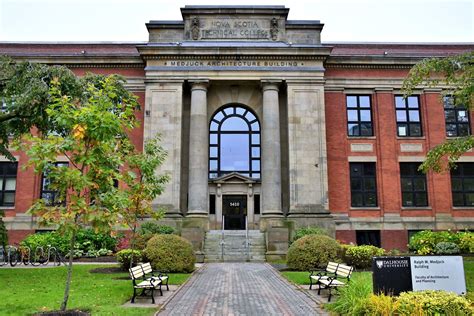 Dalhousie University On Spring Garden Road In Halifax Canada