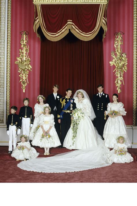 Vielen erschien die royale traumhochzeit wie ein märchen. Hochzeit Charles Diana : Prinz Charles Weinte In Der Nacht ...