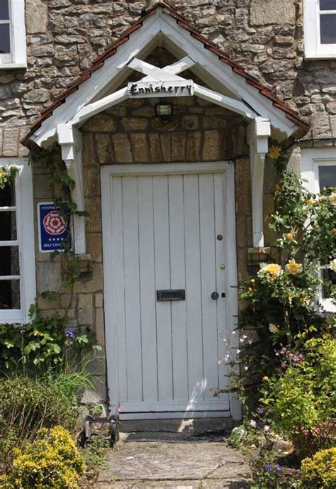Pin By Keli On Ideas For My Next Project Cottage Front Doors English