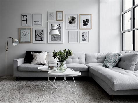 This almost looks like a black and white photo where some light has been photoshopped in, but it's actually a smart use of colour in. 99 Beautiful White and Grey Living Room Interior ...