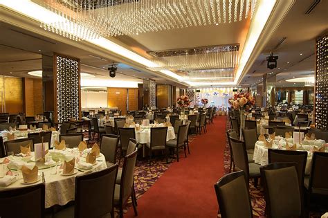 Palace resorts does offer a variety of wedding collections that include décor, such as upgraded a set menu at a selected restaurant will apply to wedding parties with guests of more than 25 guests. Brian's Eats and Travels: Grand Imperial, HSC - quite ...