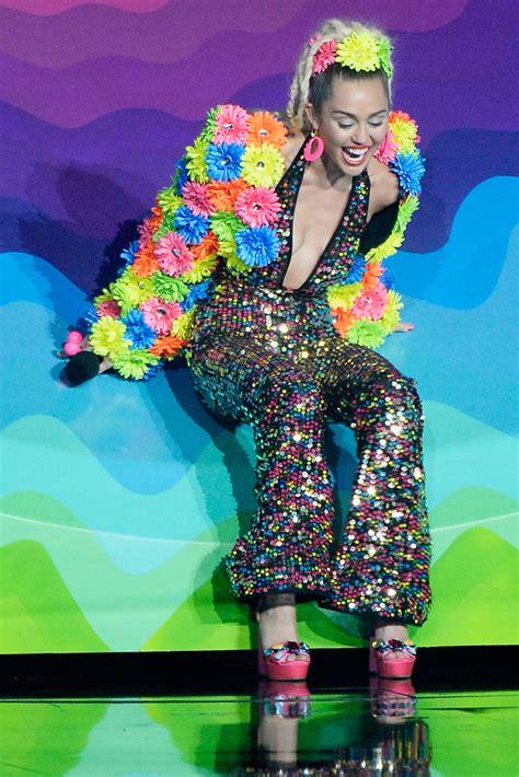 Miley Cyrus Mtv Video Music Awards Style Photos Footwear News