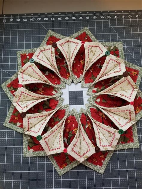 Fold And Stitch Wreath Patriotic Theme Smhstitches 4fe