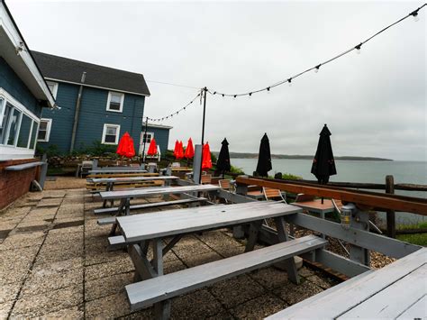 The Inlet Seafood Restaurant - Montauk - New York - The Infatuation