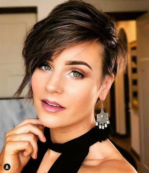 10 Easy Everyday Hairstyles For Short Straight Hair Pixie Haircut 2021