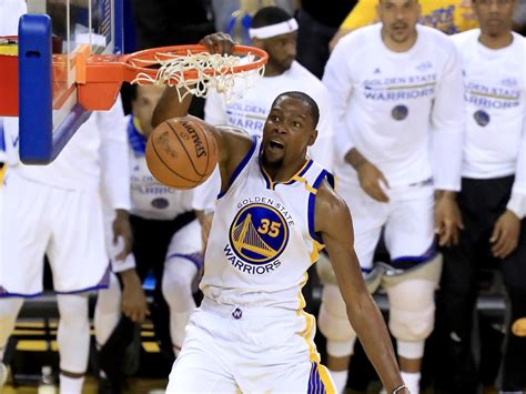 Watch Kevin Durant Blows By Lebron James For One Handed Dunk