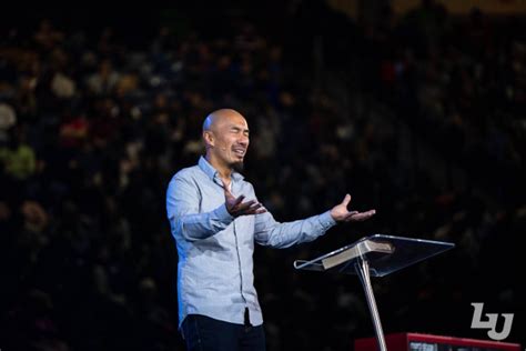 İncil'in incelenmesine ve özellikle hindistan'ın maharashtra dili olan marathi 'daki i̇ncil yorumlarıyla katkıda. Francis Chan: Churches Need Awakening 'Religious Freedom ...