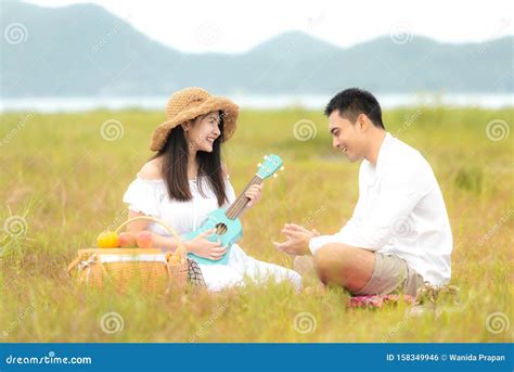 Lifestyle Couple Picnic Sunny Time Asian Young Couple Having Fun And