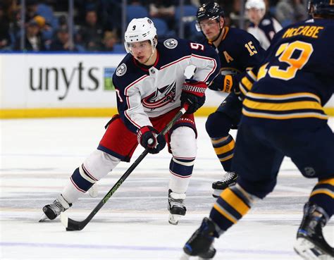 Born 30 october 1991) is a russian professional ice hockey winger currently playing for the chicago blackhawks of the national hockey league (nhl). Poll: Where Will Artemi Panarin Finish The Season?