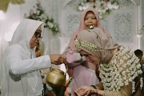 Contoh Proses Siraman Adat Sunda Dalam Bahasa Sunda Filtrujillo Com