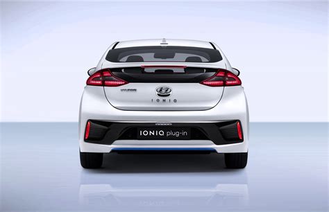 Hyundai Prices Us Spec Ioniq Hybrid And Ioniq Electric Autoevolution