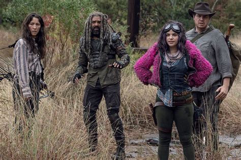 The even bigger problem for an intrepid band of survivors is that most of the unaffected living humans are even more dangerous than the zombies.the walking dead is a series that is currently running and has 10 seasons (156 episodes). What The Walking Dead Season 10 Extra Episodes Could Be ...