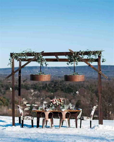 36 Winter Wedding Ideas For A Cozy Festive Fête Martha Stewart Weddings
