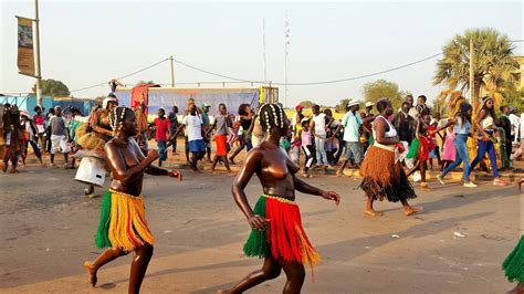 La Nudite Dans La Societe Actuelle Communaut Mcms