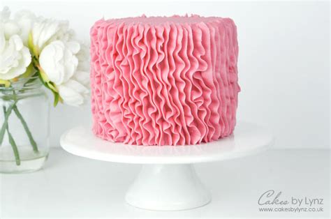 How To Pipe Buttercream Ruffles 3 Buttercream Ruffle Cakesdecor