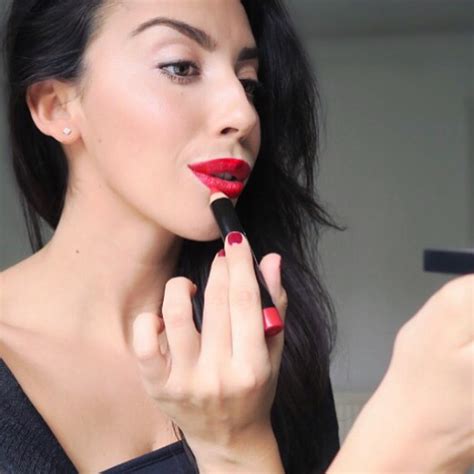 HOW TO ROCK A RED LIPSTICK ASHLEY S EDIT