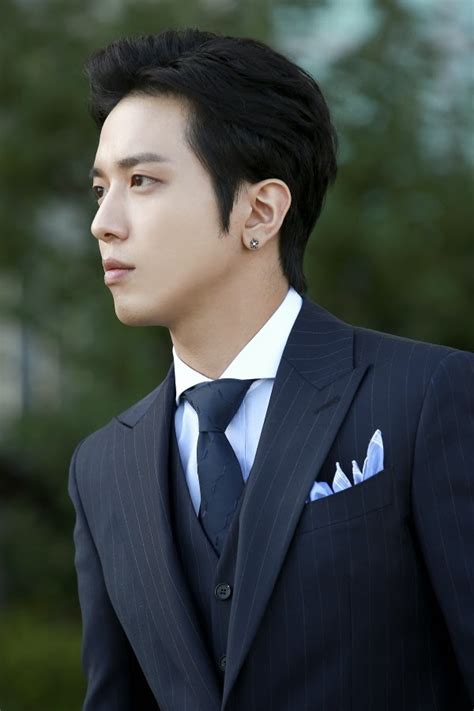 Yonghwa Transforms Into Charismatic Boss For ‘the Future Choice’ Daily K Pop News