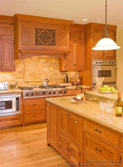 Designer kitchens la pictures of kitchen remodels modern cherry kitchen glass. Kitchen ideas | Oak kitchen, Light wood kitchens, Oak ...