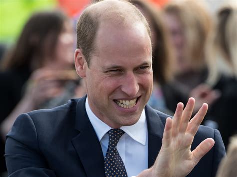 Plötzlich hat er gefragt, ob ich mir mal kates haare ansehen könnte, weil sie ein ‚albtraum' seien. Prinz William bekam viel Lob für extrem kurzen Haarschnitt ...