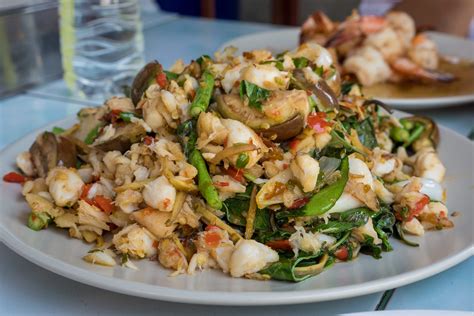 Collection by unipan kitchen | ciy thai food. Thai Street Food of Your Dreams at Nhong Rim Klong (ร้าน ห ...
