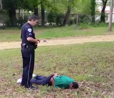 South Carolina Officer Is Charged With Murder Of Walter Scott The New York Times