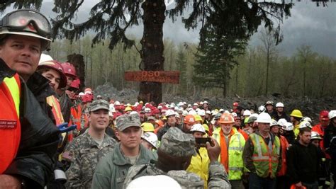 The Searchers Of The Oso Mud Slide They Spent Long Days Out In The Mud Looking For Lost Loved
