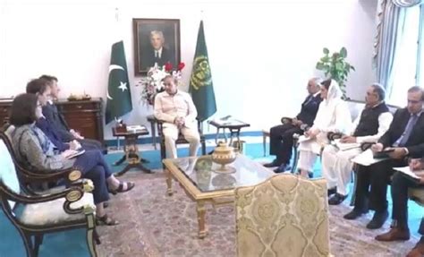 وزیر اعظم سے برطانوی ہائی کمشنر کی ملاقات، مل کر کام کرنے کی خواہش کا اظہار Pakistan Dawnnews