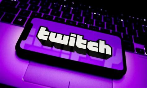 Twitch banea a streamer peruana por tener relaciones durante transmisión en vivo ATV