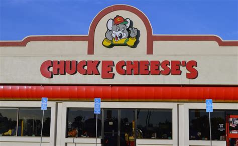 Chuck E Cheeses 52 Photos And 100 Reviews Pizza 930 N San