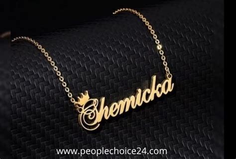 32 Best Female Name Locket Designs In Gold 2022 People Choice