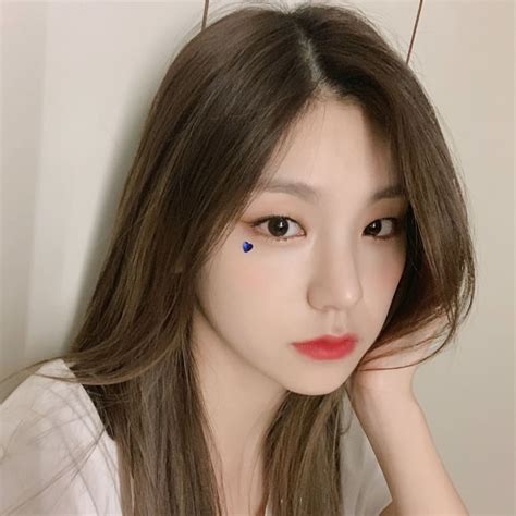 Just 10 Rare Occasions When Itzy’s Yeji Wore Her Hair Down And Looked Stunning Koreaboo
