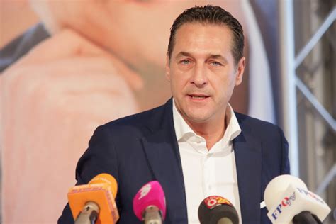 Hc strache ist zurück in der politik. HC Strache über die Wien-Wahl: „Wir werden den rot-grünen ...