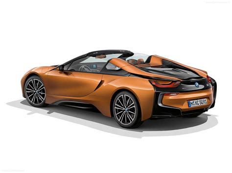 The production version of the bmw i8 was unveiled at the 2013 frankfurt motor show and was released in germany in june 2014. 2019 BMW i8 Roadster - Dailyrevs