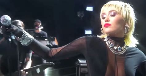 Miley Cyrus Covered Blondies Heart Of Glass And Even Debbie Harry Herself Loved It