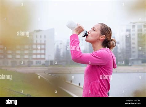 50 Years Woman Drinking Water Hi Res Stock Photography And Images Alamy