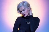 Blonde Bebe Rexha in Black Wallpaper, HD Celebrities 4K Wallpapers ...