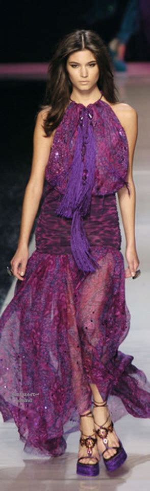 Emanuel Ungaro Spring 2005 With Images Fashion Fashion Week Spring