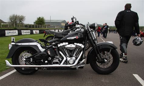 How big is too big? Harley Davidson Q1 warning - Business Insider